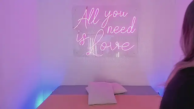 aleksandramiller  online show from 03-23-26, 01:11