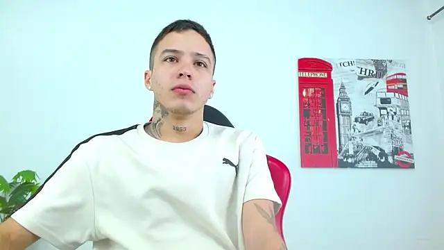 Cumandres18 online show from 06-18-26, 03:39