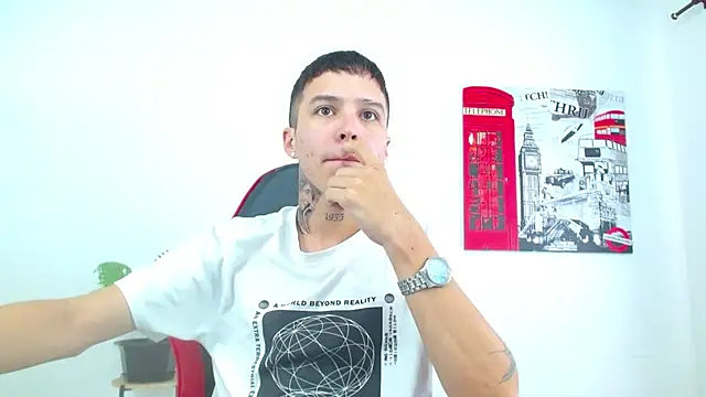 Cumandres18 online show from 12-18-25, 03:27