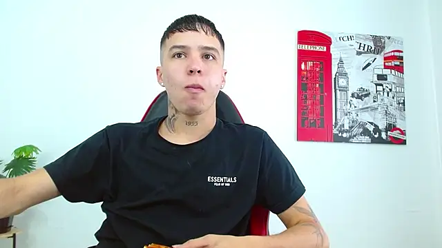 Cumandres18 online show from 03-06-26, 02:23