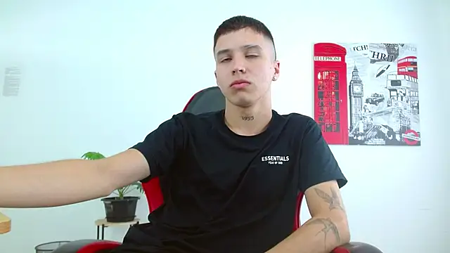 Cumandres18 online show from 11-22-25, 02:16