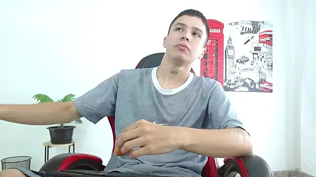 Cumandres18 online show from 11-15-25, 01:48