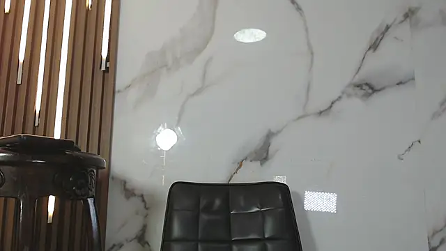Snapshot of zuri_lux chatting on 10-06-25, 11:49 zuri lux online show from 10-06-25, 11:49