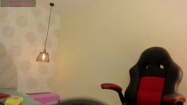 GIANAMILLER6 online show from 11-21-25, 12:37