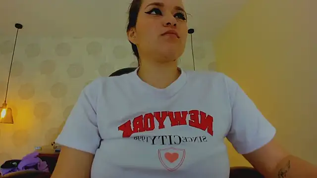 GIANAMILLER6 online show from 12-18-25, 12:20