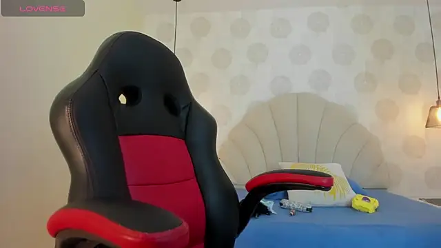 GIANAMILLER6 online show from 11-26-25, 12:27