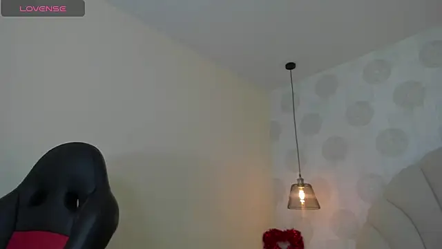 GIANAMILLER6 online show from 04-10-26, 12:12