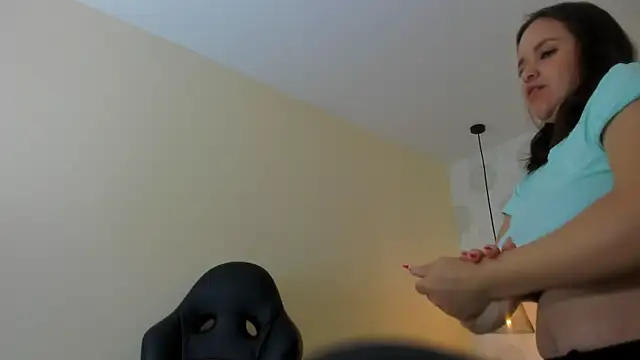 GIANAMILLER6 online show from 02-16-26, 12:15