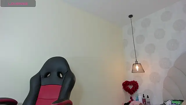 GIANAMILLER6 online show from 04-21-26, 12:12