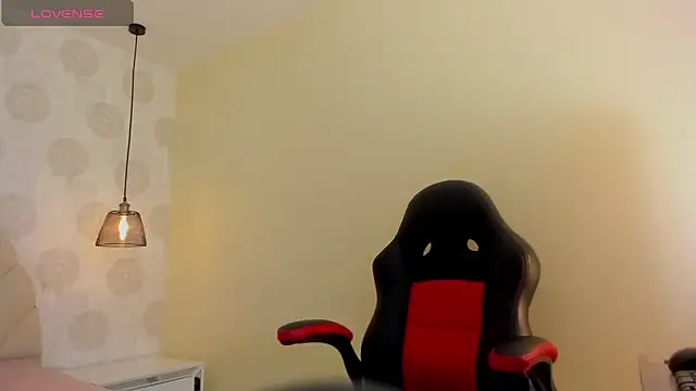 GIANAMILLER6 online show from 11-16-25, 12:10