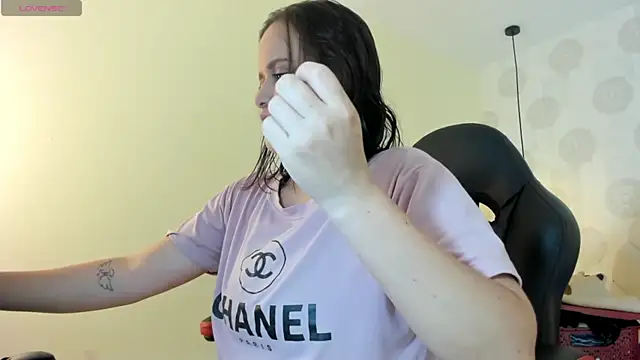 GIANAMILLER6 online show from 09-23-25, 12:12