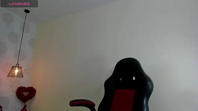 GIANAMILLER6 online show from 03-25-26, 12:04