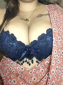 Shiny HOT01 online show from 11-01-25, 06:24