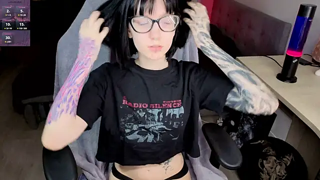 HazelTompson online show from 03-23-26, 12:27