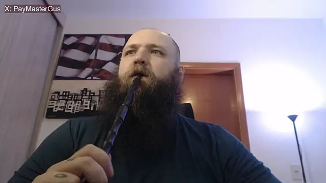 Snapshot of PayMasterGus chatting on 10-08-25, 03:08 PayMasterGus online show from 10-08-25, 03:08