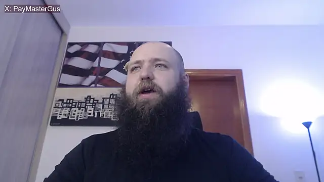 Snapshot of PayMasterGus chatting on 10-29-25, 03:27 PayMasterGus online show from 10-29-25, 03:27