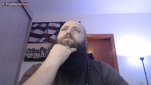 Snapshot of PayMasterGus chatting on 10-19-25, 03:09 PayMasterGus online show from 10-19-25, 03:09