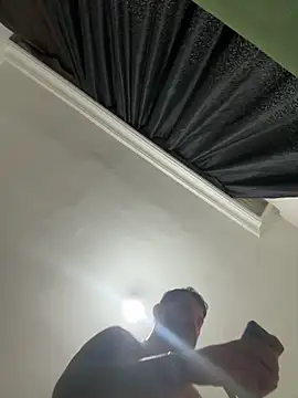 A S00 online show from 04-08-26, 07:59