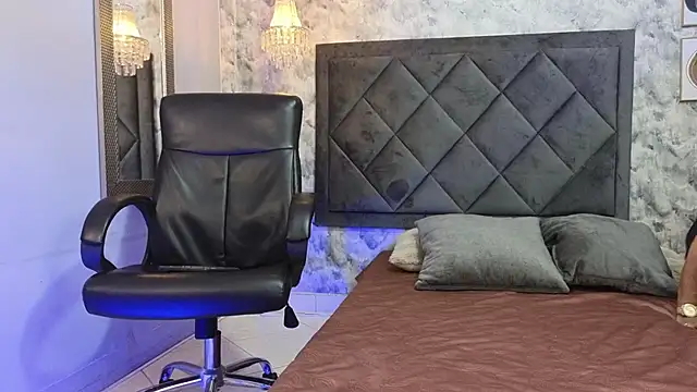 Apolo rousse1 online show from 09-19-25, 10:36