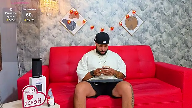 Snapshot of Apolo_rousse1 chatting on 02-11-26, 10:31 Apolo rousse1 online show from 02-11-26, 10:31