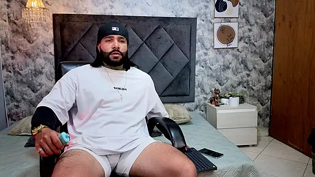 Apolo rousse1 online show from 10-03-25, 09:16