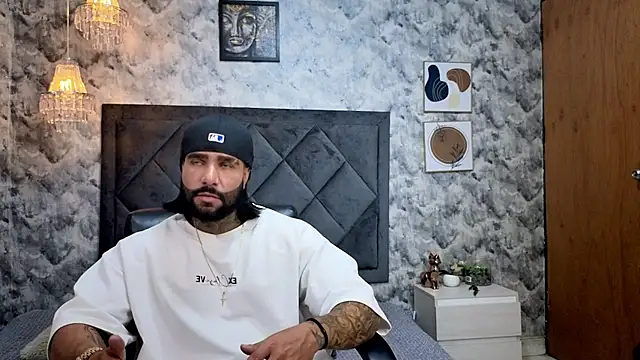 Apolo rousse1 online show from 10-05-25, 09:16