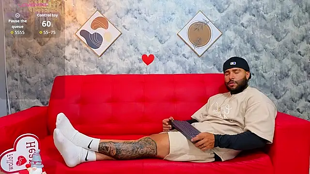 Snapshot of Apolo_rousse1 chatting on 02-17-26, 09:12 Apolo rousse1 online show from 02-17-26, 09:12