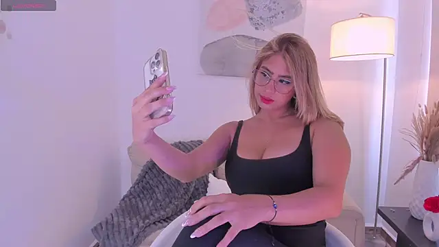 Agatha brown1 online show from 10-07-25, 03:35