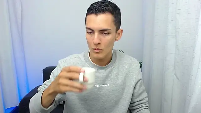 Matiius18 online show from 11-20-25, 02:07