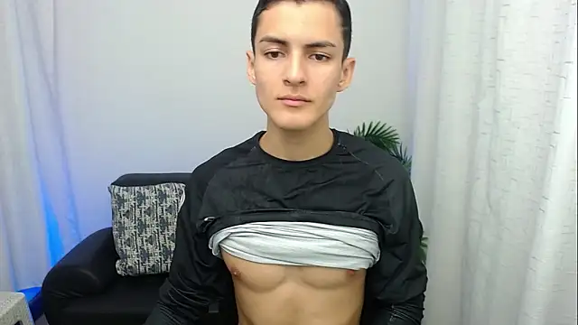 Matiius18 online show from 12-05-25, 01:43