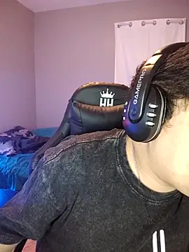 Snapshot of perversus12 chatting on 02-05-26, 01:01 perversus12 online show from 02-05-26, 01:01