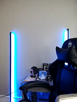 Snapshot of perversus12 chatting on 02-20-26, 05:04 perversus12 online show from 02-20-26, 05:04