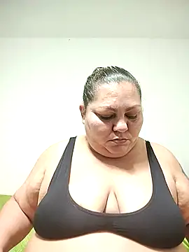 Snapshot of Miasmithr chatting on 09-24-25, 12:07 Miasmithr online show from 09-24-25, 12:07