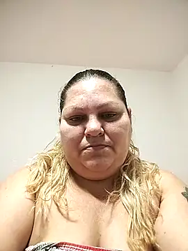 Snapshot of Miasmithr chatting on 09-11-25, 01:11 Miasmithr online show from 09-11-25, 01:11
