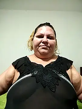 Snapshot of Miasmithr chatting on 09-26-25, 07:37 Miasmithr online show from 09-26-25, 07:37