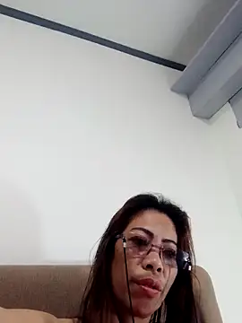 Snapshot of Mayumie05 chatting on 05-08-26, 10:13 Mayumie05 online show from 05-08-26, 10:13