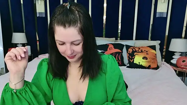 Snapshot of Nina_Stane chatting on 10-21-25, 05:29 Nina Stane online show from 10-21-25, 05:29