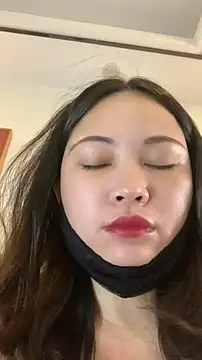 Snapshot of zhizhinaigai chatting on 06-26-26, 03:45 zhizhinaigai online show from 06-26-26, 03:45