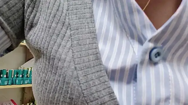 Snapshot of MichiLovely chatting on 09-19-25, 09:13 MichiLovely online show from 09-19-25, 09:13