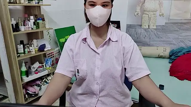 Snapshot of MichiLovely chatting on 10-01-25, 06:18 MichiLovely online show from 10-01-25, 06:18