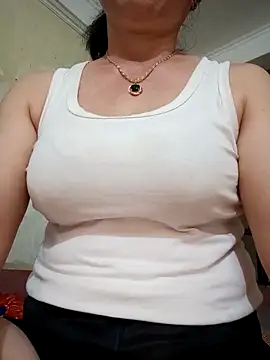 Snapshot of Kim-Anhh chatting on 10-16-25, 05:05 Kim-Anhh online show from 10-16-25, 05:05