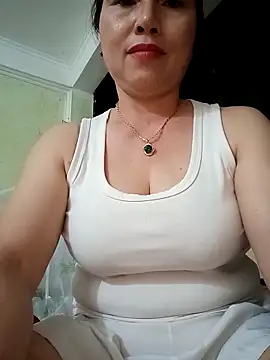 Snapshot of Kim-Anhh chatting on 10-19-25, 05:05 Kim-Anhh online show from 10-19-25, 05:05