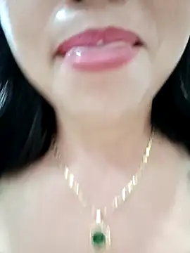 Snapshot of Kim-Anhh chatting on 10-02-25, 03:37 Kim-Anhh online show from 10-02-25, 03:37