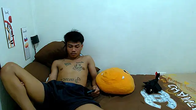 Snapshot of zeusdaven chatting on 02-06-26, 03:13 zeusdaven online show from 02-06-26, 03:13