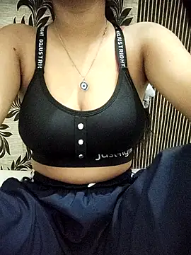 Snapshot of Nikita-Singh88 chatting on 10-13-25, 02:35 Nikita-Singh88 online show from 10-13-25, 02:35