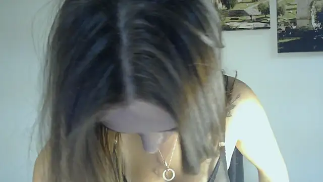 Snapshot of BonnieX_ chatting on 09-23-25, 06:31 BonnieX online show from 09-23-25, 06:31