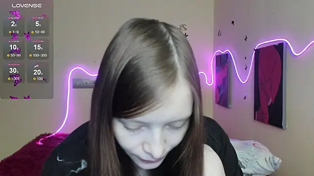 AliceHaris online show from 11-04-25, 04:16