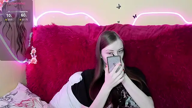 AliceHaris online show from 12-21-25, 03:19