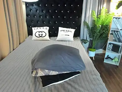 urfanatic yumi online show from 09-21-25, 01:27