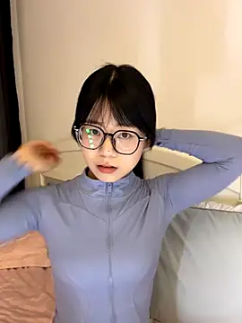 Ella-A9 online show from 11-12-25, 03:27